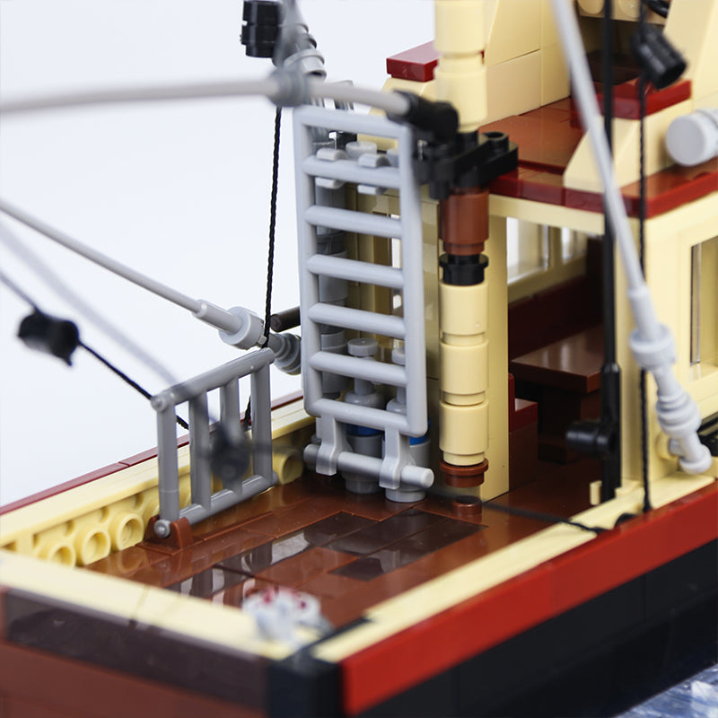 MOC-38659 The Orca-Jaws