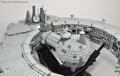 MOC 13056 Lucrehulk-Class Battleship (Droid Control Ship)