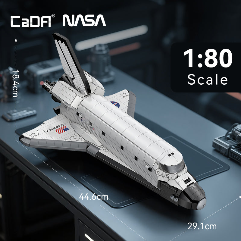 Cada Master1:80 NASA Space Shuttle Discovery C56052W
