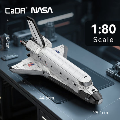 Cada Master1:80 NASA Space Shuttle Discovery C56052W