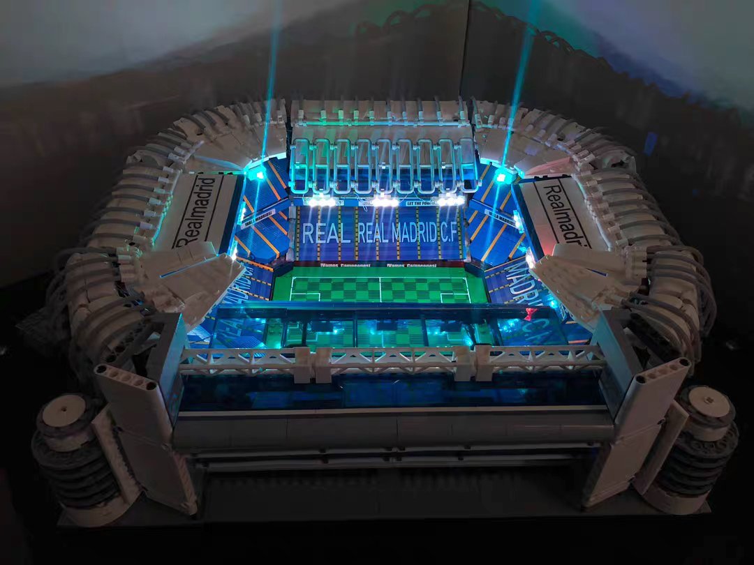 【Clearance Stock】KAIYU K86101 Royal Football Stadium Building Assembling Fan Collection Small Particle Building Block Toy Decoration From China