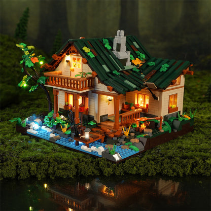 FUNWHOLE FH9004 Modular Buildings Lake House Building Blocks 1969pcs Bricks Toys From China Delivery.