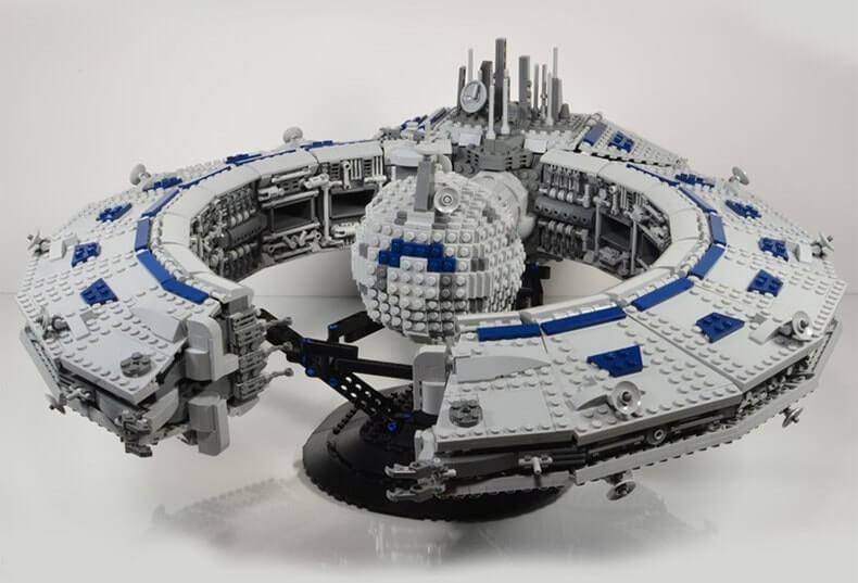 MOC 13056 Lucrehulk-Class Battleship (Droid Control Ship)