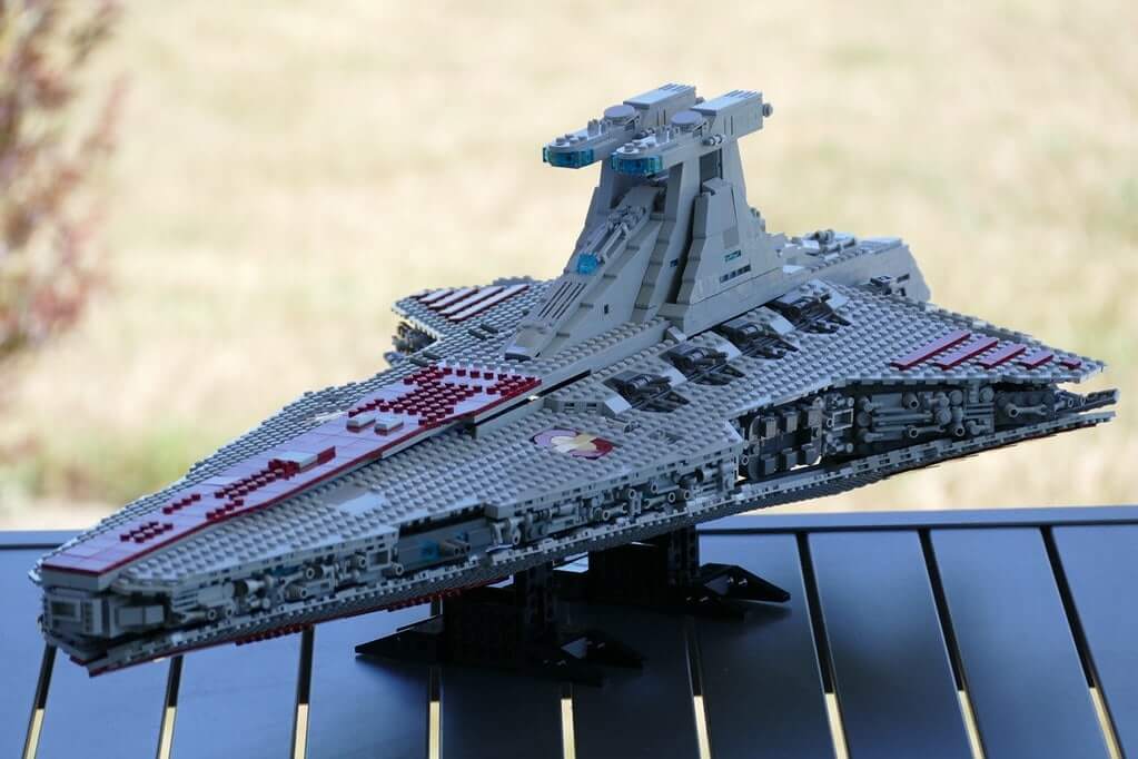 MOC-14078 UCS Venator-Class Star-Destroyer Spaceship by thire5