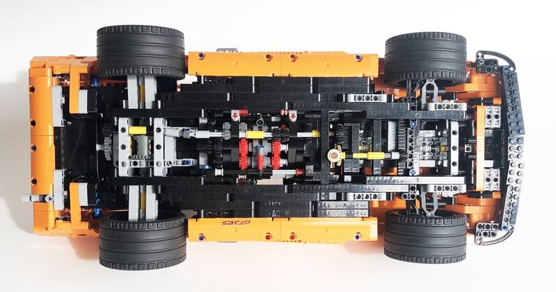 MOC-26511 Yellow 1971 Nissan 240Z Fairlady by Pleasedontspammebro