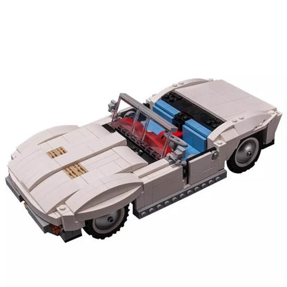 MOC-35292 10220 Vette Cabrio Super Car by Keep On Bricking