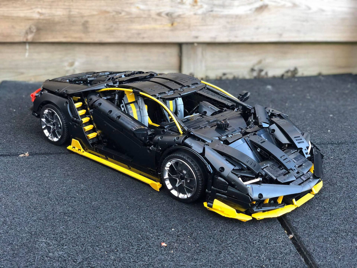 MOC 39933 Lamborghini Centenario Black Hypercar 1 8