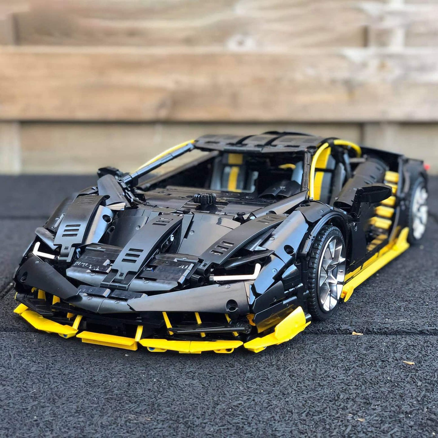 MOC 39933 Lamborghini Centenario Black Hypercar 1 8