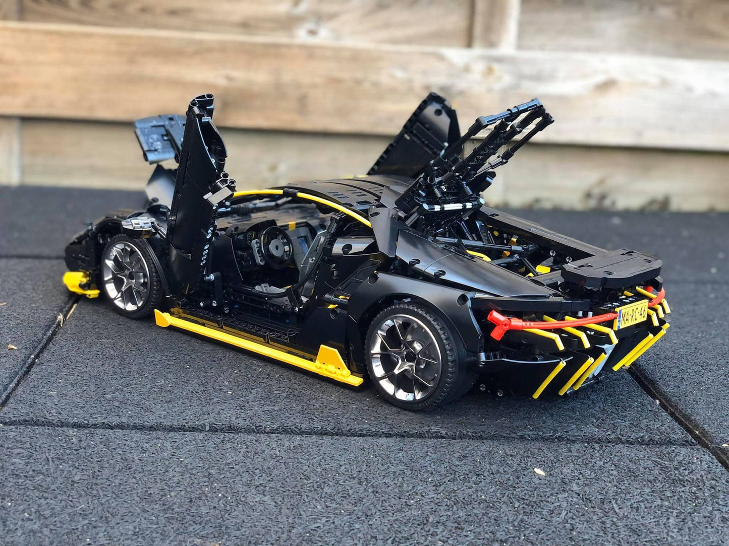 MOC 39933 Lamborghini Centenario Black Hypercar 1 8