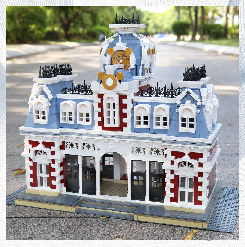 MOULDKING 11004 Street View Creator Series Dream Kingdom Station Model Building Blocks 3132pcs Bricks For Children Toys From China