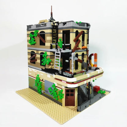 Super18K K125 Downtown Diner Apocalypse Version Creator MOC Bricks Toy from China