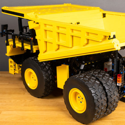 YC22005 Technic 1:37 Motor Shine YU Dump Truck Car Building Blocks 3565pcs Bricks From Europe 3-7 Days Delivery.