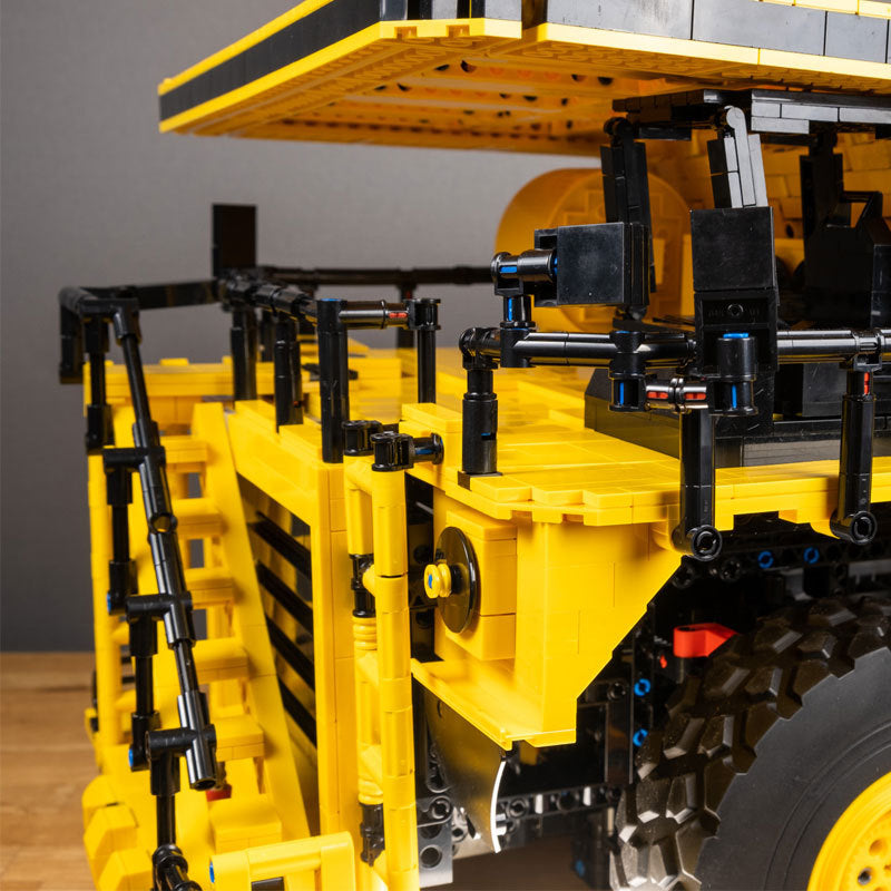 YC22005 Technic 1:37 Motor Shine YU Dump Truck Car Building Blocks 3565pcs Bricks From Europe 3-7 Days Delivery.