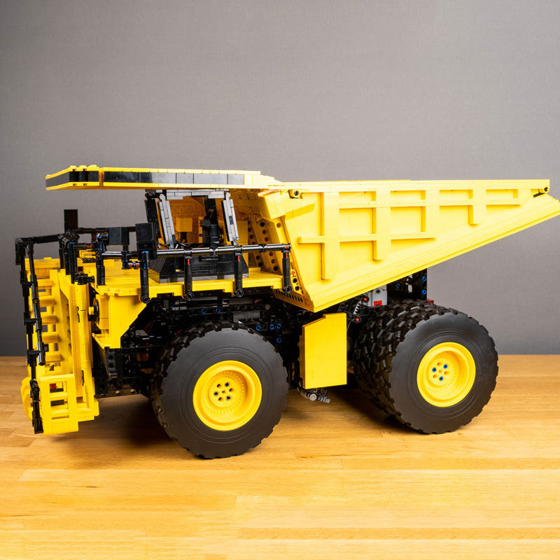YC22005 Technic 1:37 Motor Shine YU Dump Truck Car Building Blocks 3565pcs Bricks From Europe 3-7 Days Delivery.