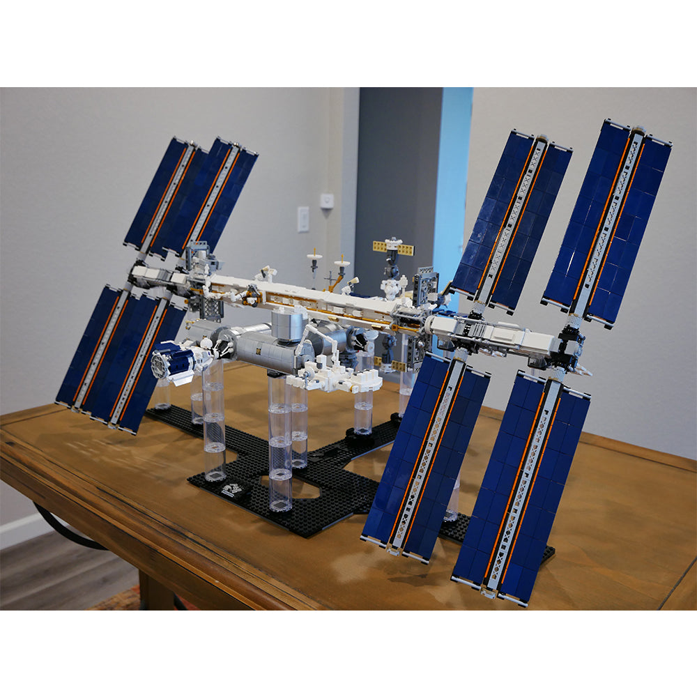 MOC-93305 International Space Station - 1:110 Scale - Historical Timeline 2021 building blocks kit with compatible bricks
