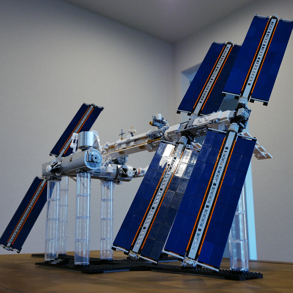 MOC-93305 International Space Station - 1:110 Scale - Historical Timeline 2021 building blocks kit with compatible bricks