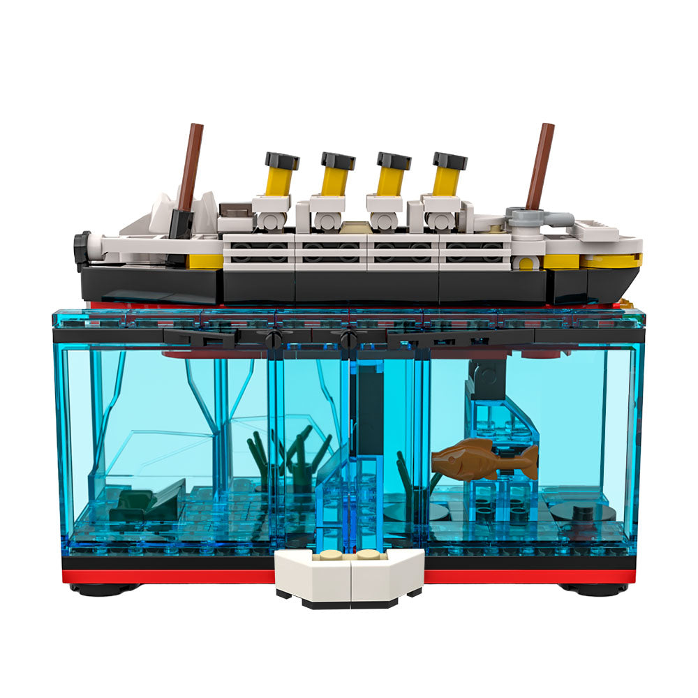 MOC Titanic Sinking Scene