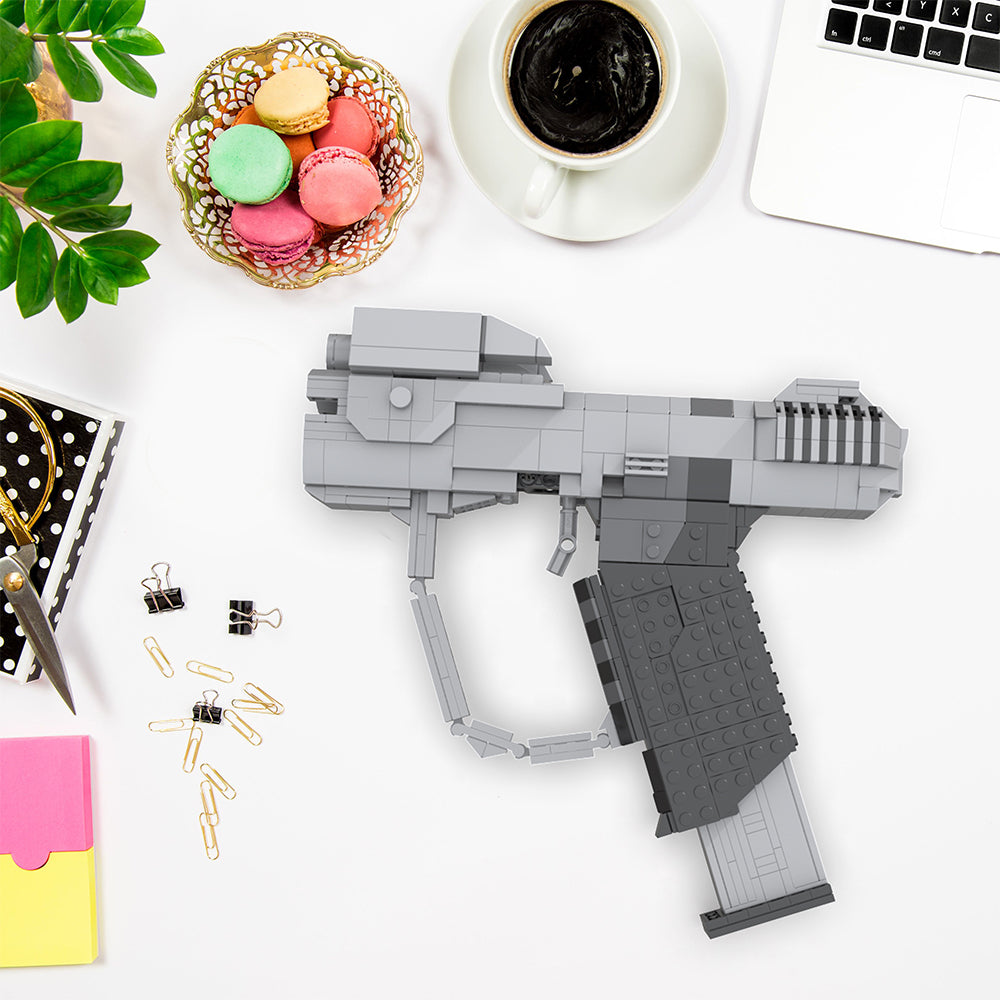 MOC-45653 Halo: Combat Evolved M6D Magnum