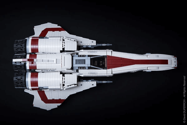 MOC 9424 Colonial Viper MKII