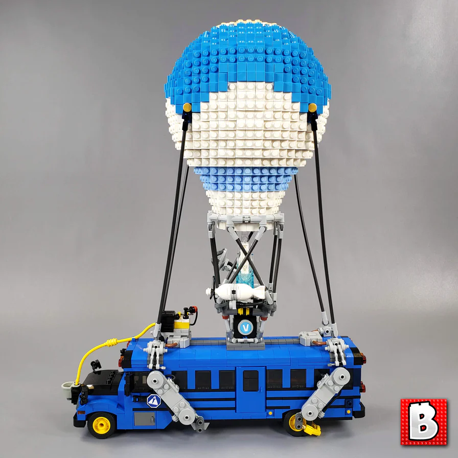 MOC Battle Bus - Fortnite