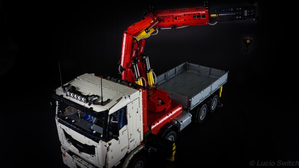 MOC 8800 Crane Truck by Lucioswitch81 (With RC Motor)