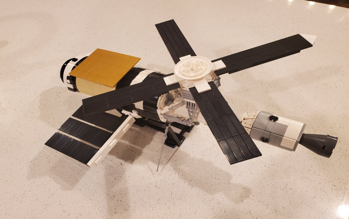 MOC NASA Skylab building blocks series bricks set